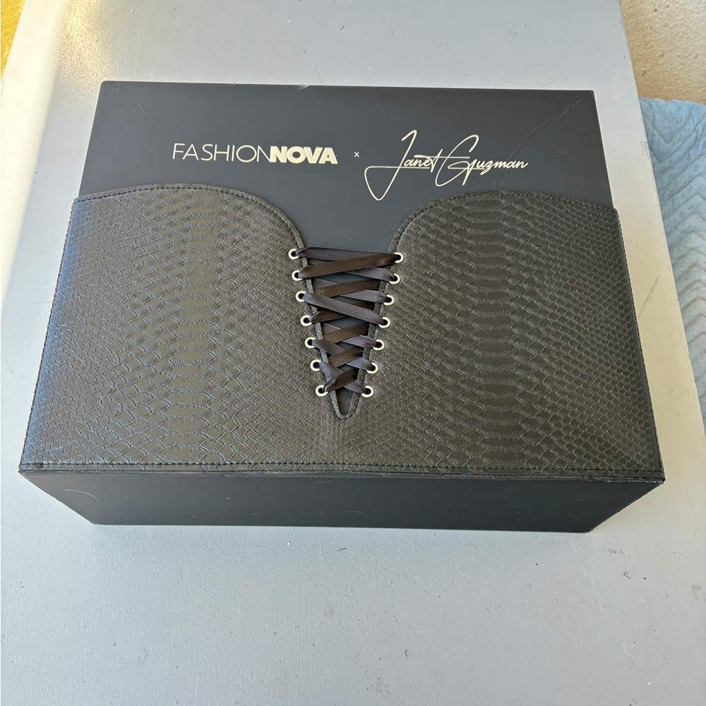 Fashion Nova Swag Box For Collab Launch Exclusive Silver Gifts Inside